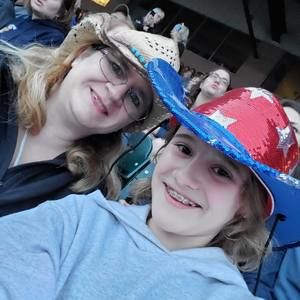 Meet your Posher, Connie